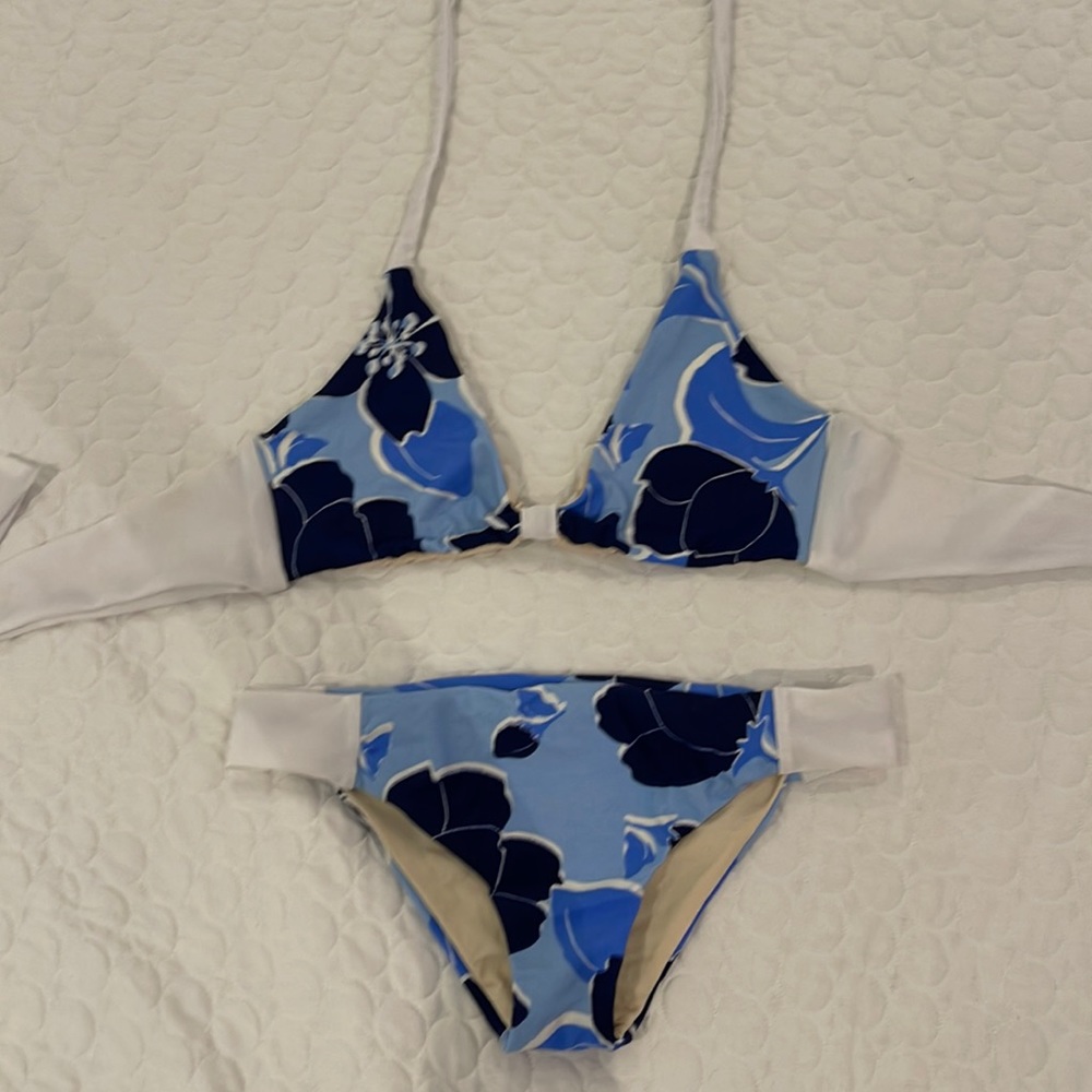 Women white and blue navy floral halter Bikini top and bottom set hibiscus print